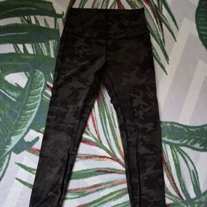 Lululemom Size 8 Camouflage Leggings